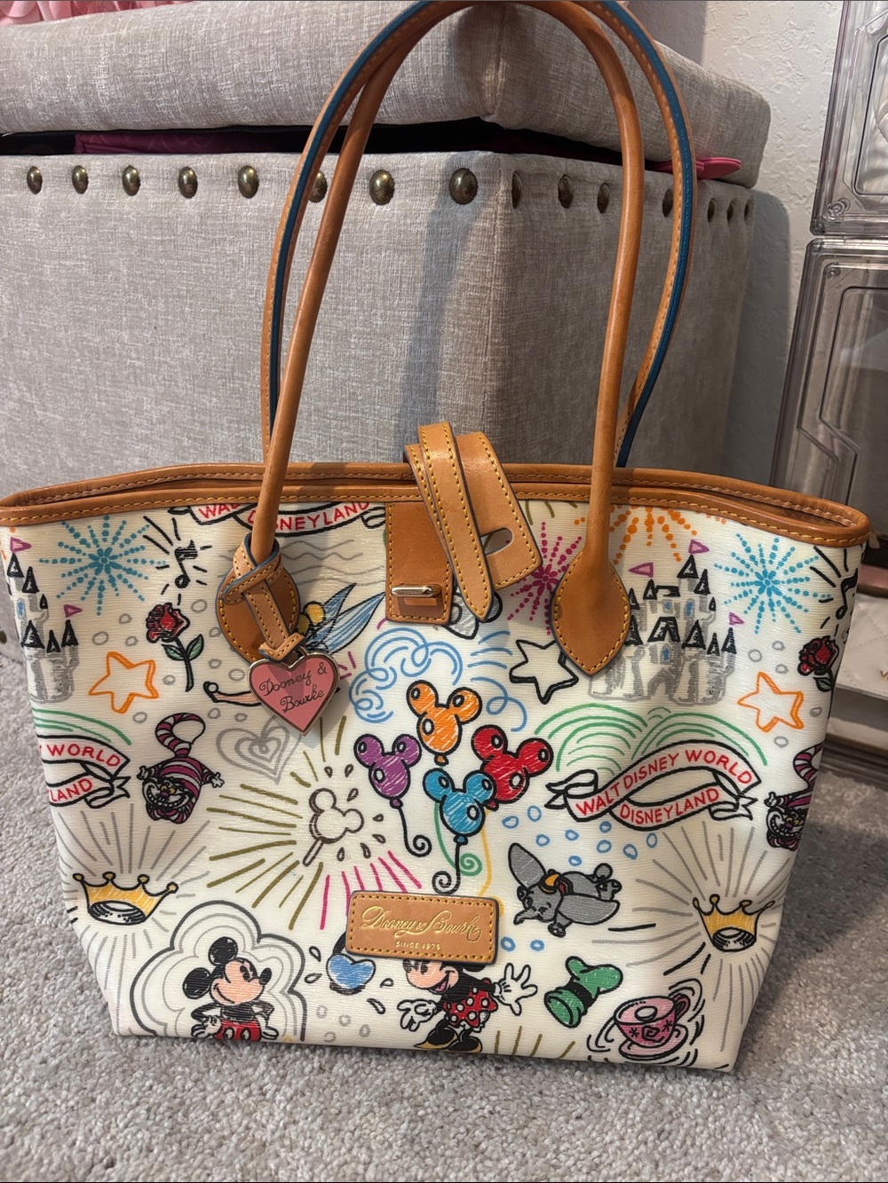 Disney med Dooney & Bourke tote